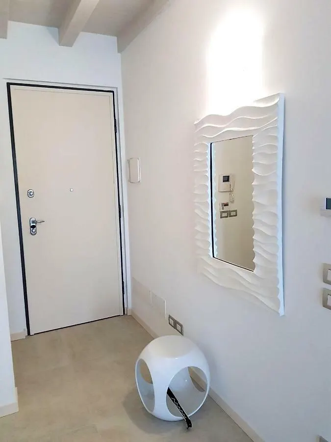 Deluxe Apartments Garda Sirmione 0*,