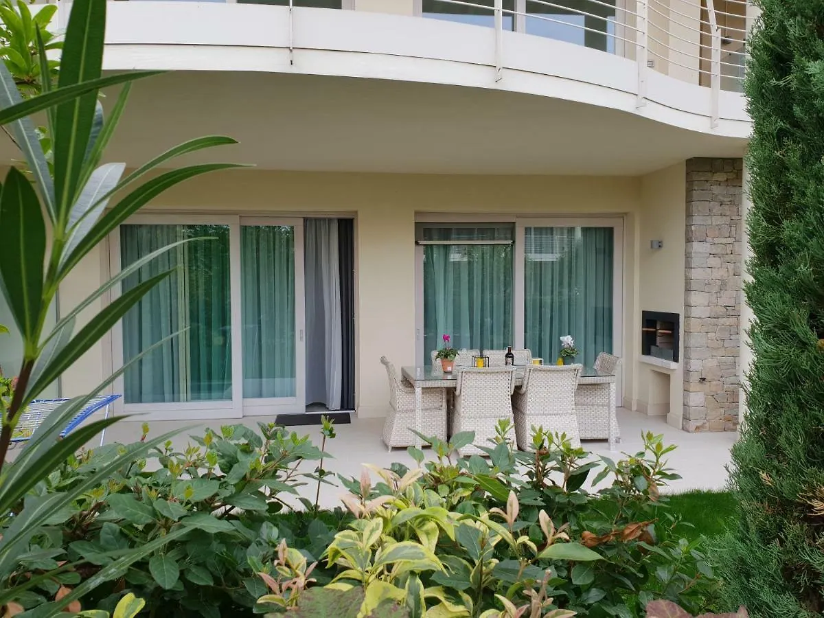 Deluxe Apartments Garda Sirmione
