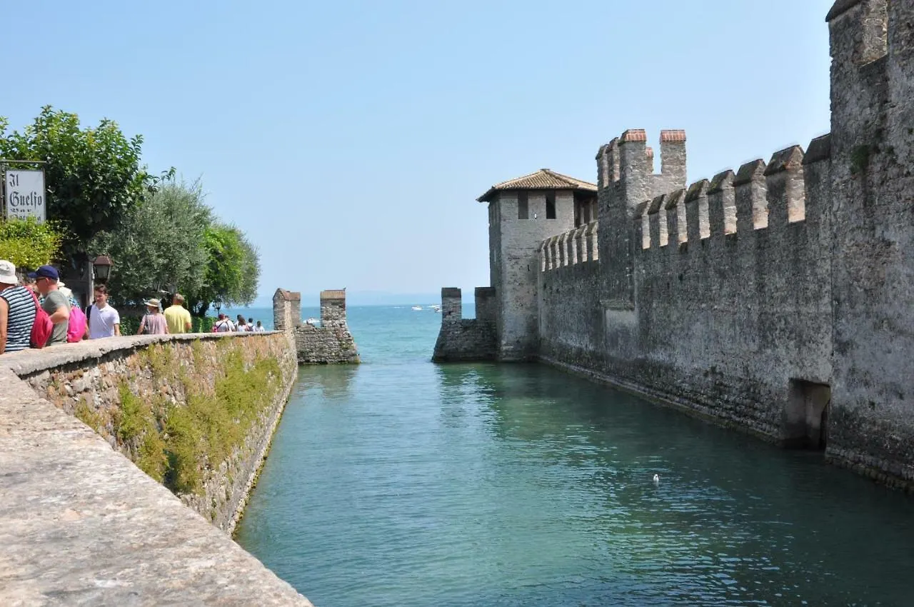 Deluxe Apartments Garda Sirmione